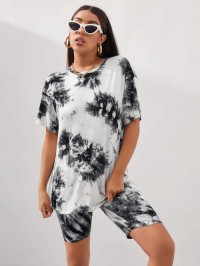2-Piece summer set Tees and Short tie dyed Unisex