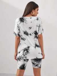 2-Piece summer set Tees and Short tie dyed Unisex